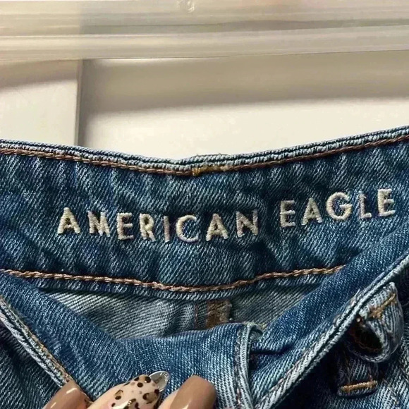 American Eagle High Rise Distressed Mom Jeans - Picture 3 of 3